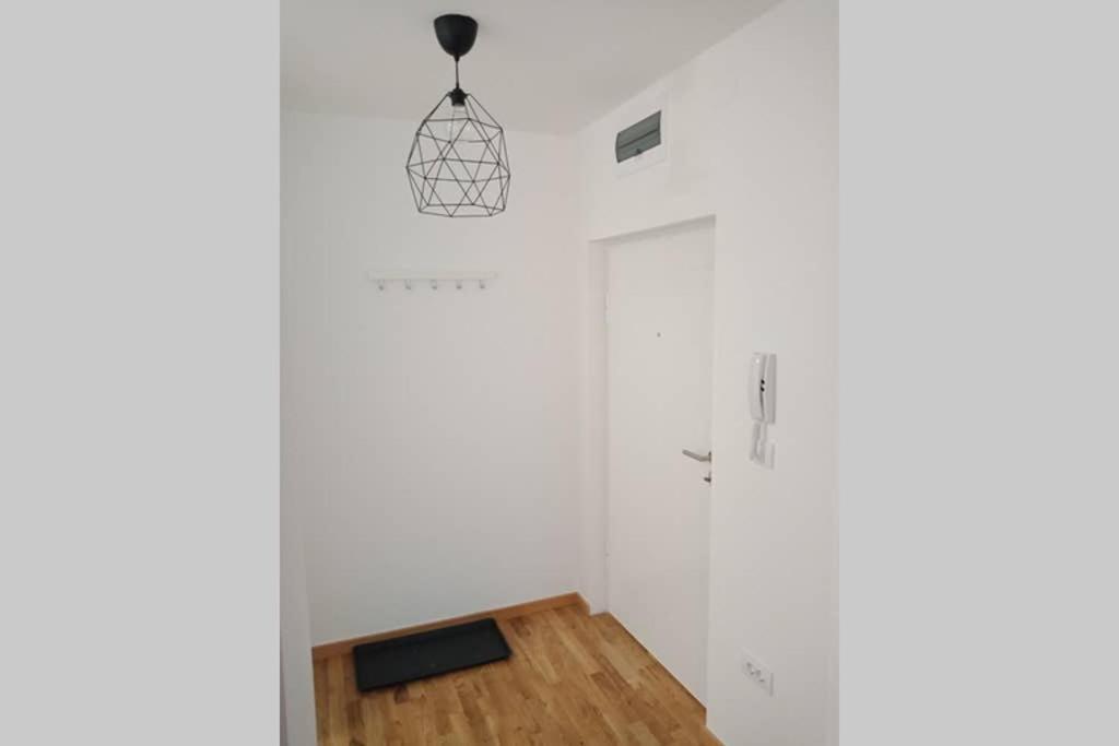 Apartamento Uptown Girl Belgrado Exterior foto
